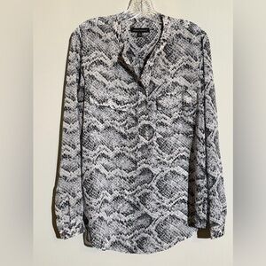 Banana Republic Heritage Snakeskin top Size Medium